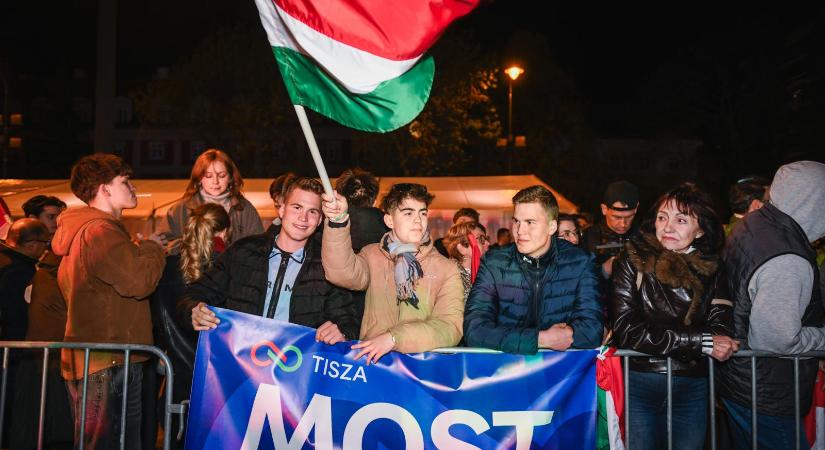Tízből három olyan választókerületben is nyert a Tisza Párt jelöltje, ahol négy éve a legnagyobb különbséggel nyert a Fidesz