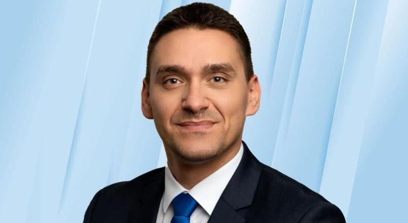 Dr. Csuzda Gábor megköszönte a bizalmat