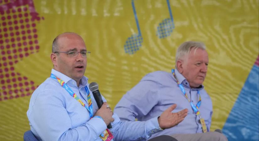 Mráz Ágoston a köztévén arról értekezett, hogy Magyar győzelme egy flash mob, egy villámcsődület, ami egy pillanatra összeállt