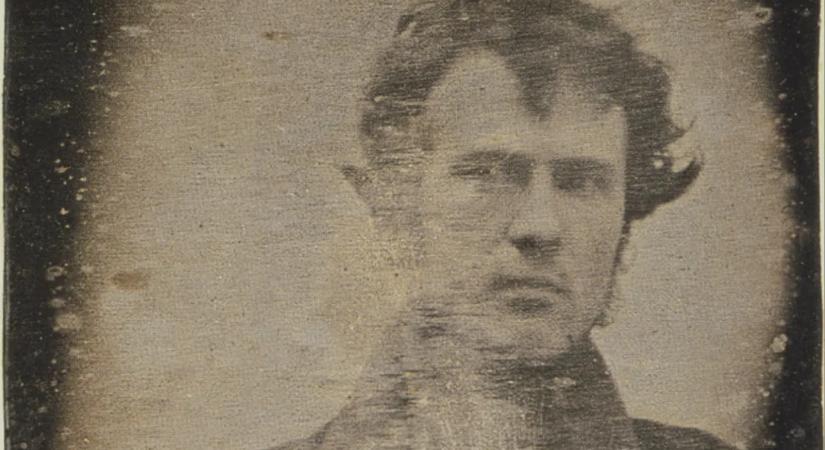 Még alig találták fel a fényképezést, máris megszületett a világ első szelfije