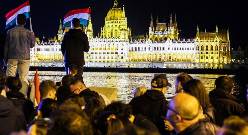 Váratlan győztes született Felcsúton, világít a térképen a választások eredménye