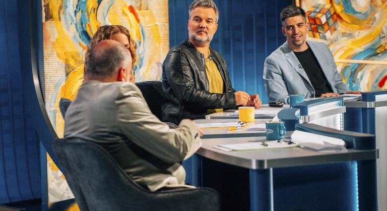 „A papa nem lehet ellenzékben” – Erős poénokkal tért vissza a képernyőre a Heti Hetes