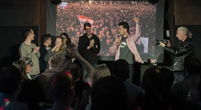 Nulla pénzből is folytatja a Magyar Kétfarkú Kutya Párt