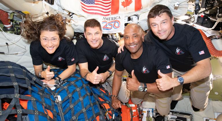 „A Föld olyan, mint egy magányos mentőcsónak az univerzumban” – megszólalt az Artemis II legénysége