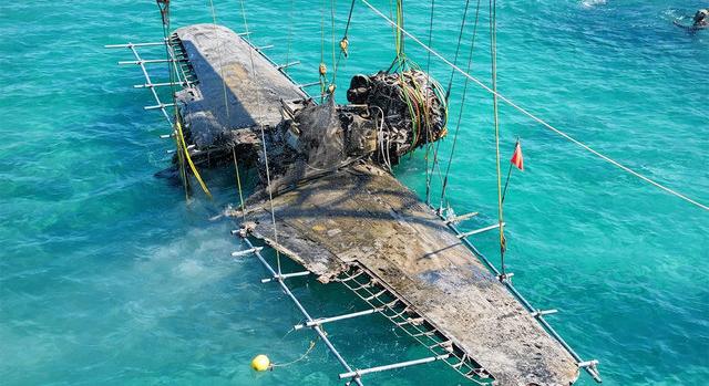 Kiemeltek egy második világháborús japán vadászgépet a tengerből