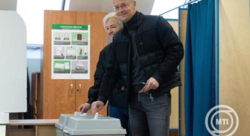 Szijjártó Péter: sorsdöntő választás a mai