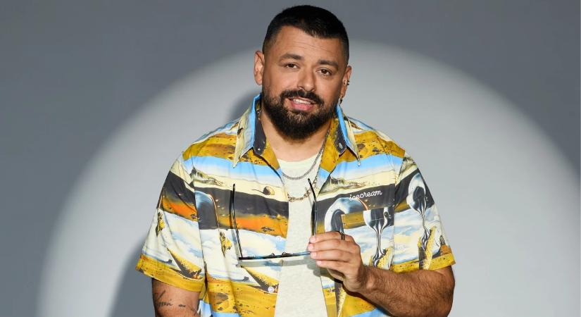 Így még nem láttad: virágzó utcán hódított Pápai Joci