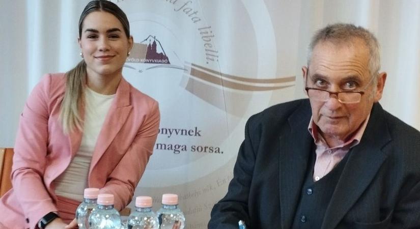 Bemutatták Pődör György: Tavaszi virágszimfónia című kötetét