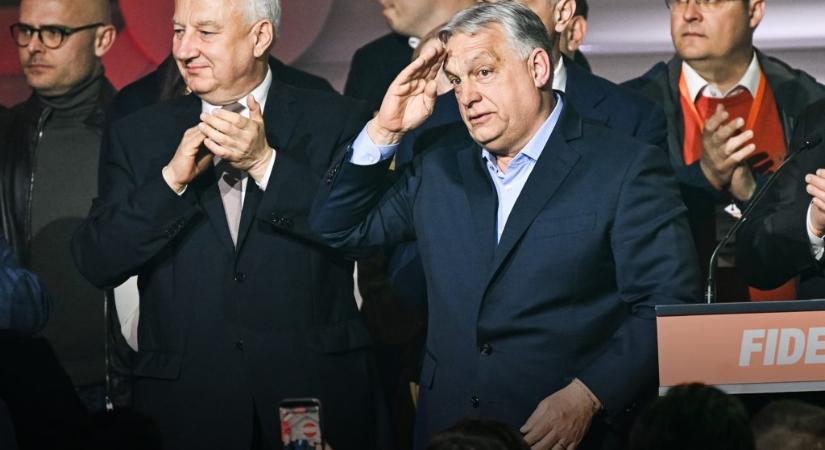 „Az Orbán-utálat meghozta gyümölcsét” – Értetlenség a Fidesz eredményváróján