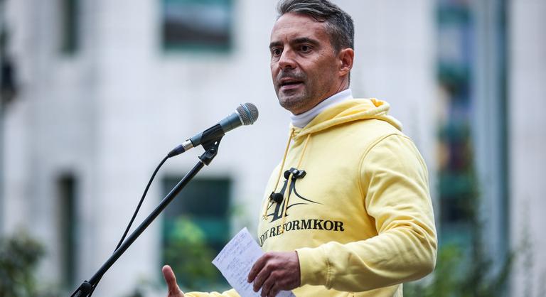 Vona Gábor: Magyar Péter éjszakai felszólításai legitimek