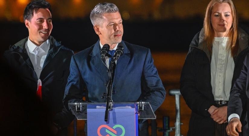 Magyar Péter üzenetére ébredtek a magyarok, ezt írta a győzelem utáni reggelen