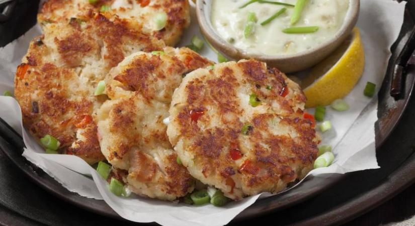 Mozzarellás zöldséges fasírt pillanatok alatt: görög joghurtos mártással az igazi