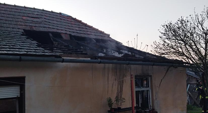 Egy gádorosi családi házban csaptak fel a lángok
