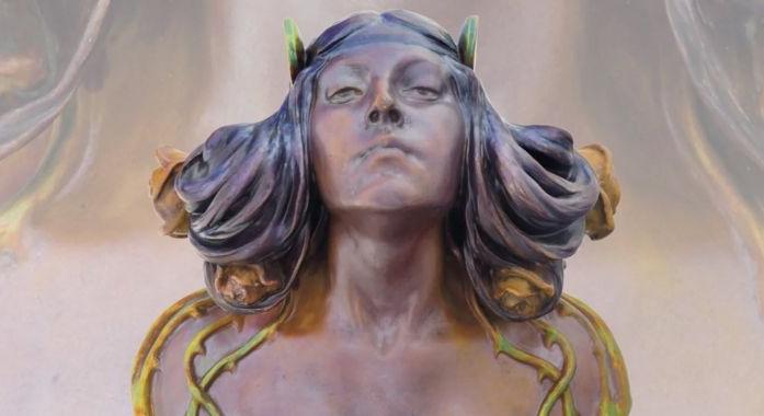 Zólyomi Zsolttól kapott illatot az egyik leghíresebb Zsolnay kerámia