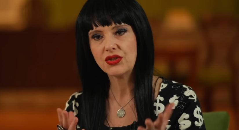 Karafiáth Orsolya a gyűjtőszenvedélyéről beszélt, 2 éve nem lehet belépni a lakásába