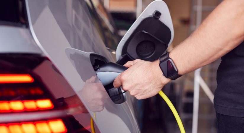 Új front nyílt az autóiparban: Európa új fegyvert ránt elő Kína ellen, de ez vajon elég lesz?