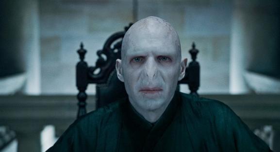 Ralph Fiennes ezt a színésznőt látná Voldemort szerepében az új Harry Potter-sorozatban