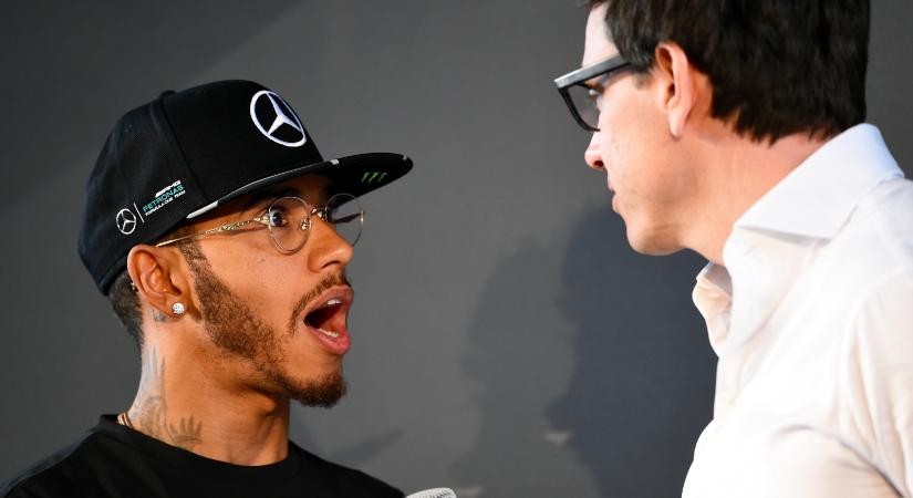 Csak az aláírás hiányzott Hamiltonék kirúgásához