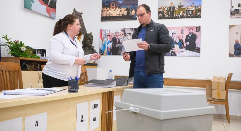 Itt vannak a részletek: még ennyi szavazatot kell megszámolni
