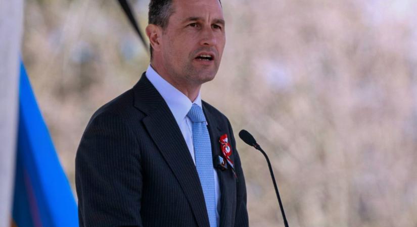 Újra kell gondolni a magyar-magyar kapcsolatokat