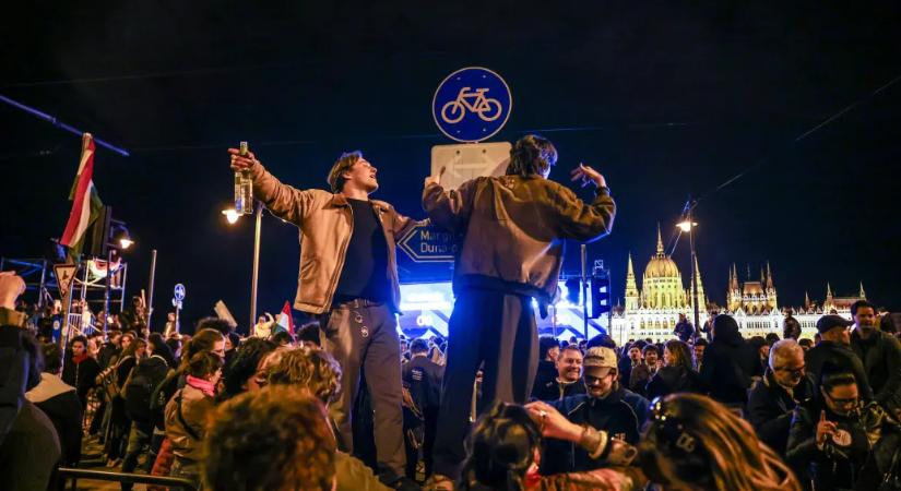 Rendszerváltó házibulivá változott Budapest belvárosa a Fidesz bukása után