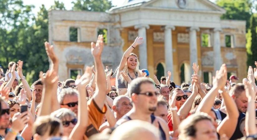 Ingyenes koncertek és fontos döntések Fejérből