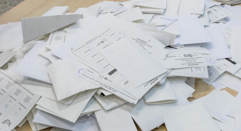 Újra kell számolni a szavazatokat az egyik kerületben