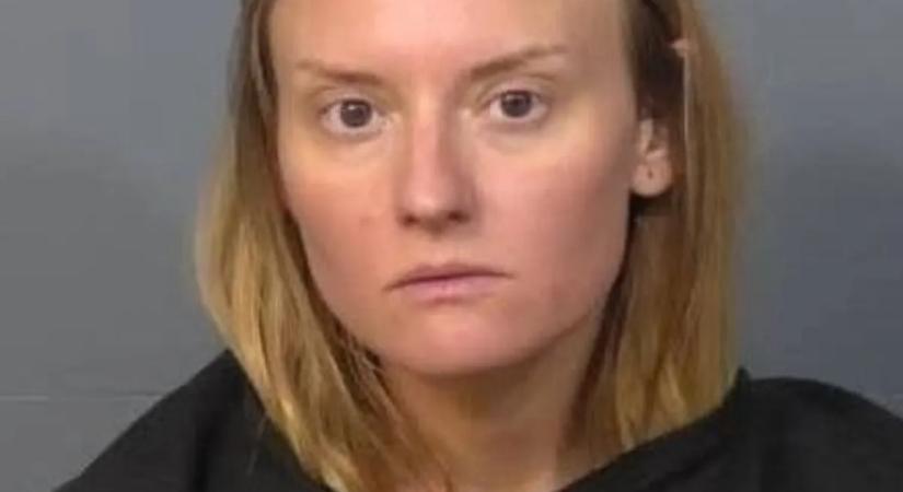 Szexelt diákjával egy középiskolai matektanárnő, így buktak le