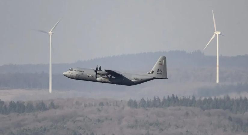 Itt a válasz: ezért szállt fel a honvédségi gép hajnalban