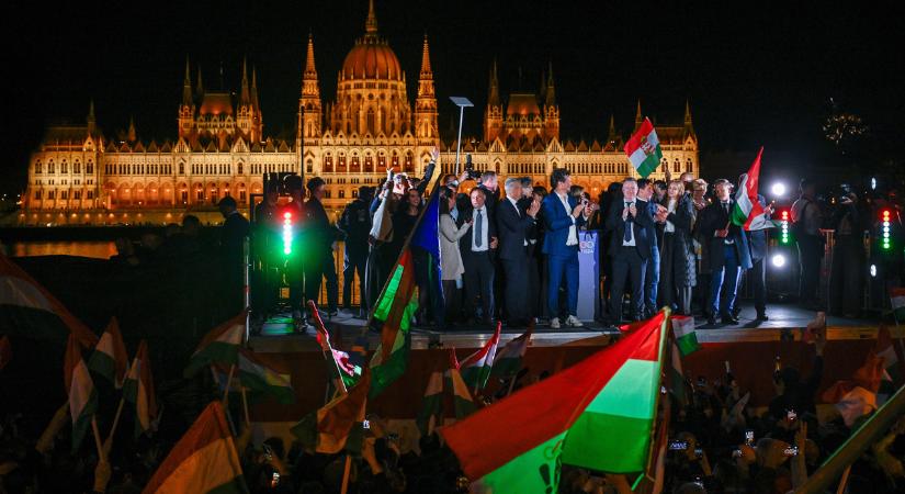 Négyéves csúcsra repült a forint a Tisza kétharmados győzelmétől