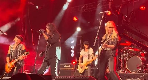 Nirvana feldolgozást játszott Alice Cooper és zenekara (videó)