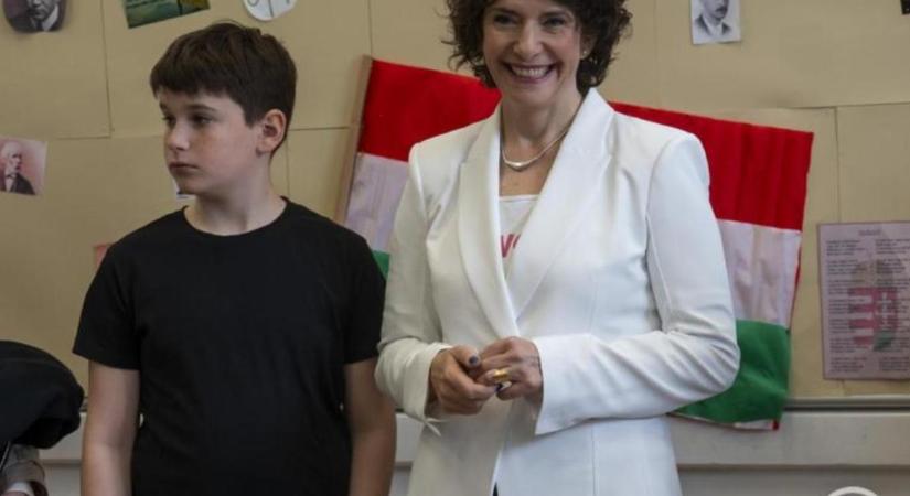 Dobrev Klára: a behúzott X több évre eldönti az ország sorsát