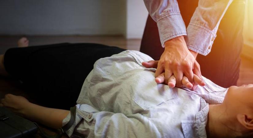 Több mint 3000-szer riasztották a mentőket a választás napján: nem mindenkit sikerült megmenteniük