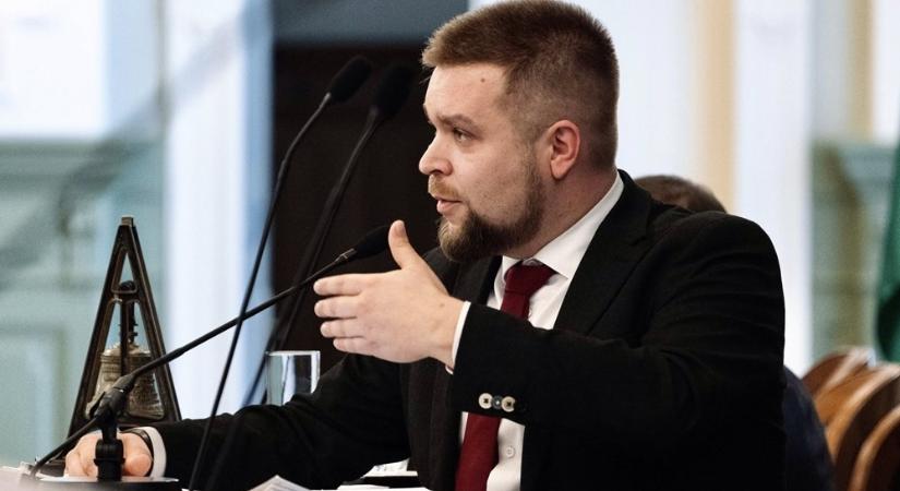 „Segítő kezet fogunk nyújtani abban, hogy megtalálják a győriek pénzét” – Pintér Bence már az új vagyonvisszaszerzési hivatalnak üzent