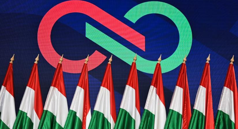 A sajtótájékoztató után 3 órán át külföldi vezetőkkel egyeztet Magyar