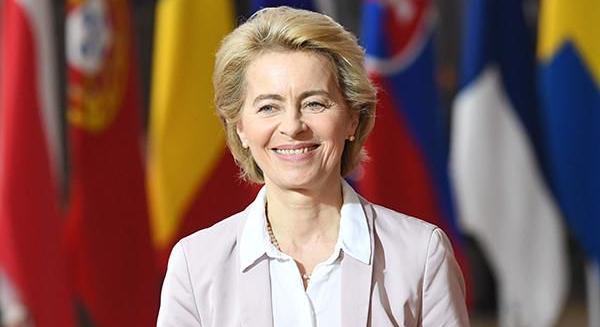 Ursula von der Leyen ünnepel