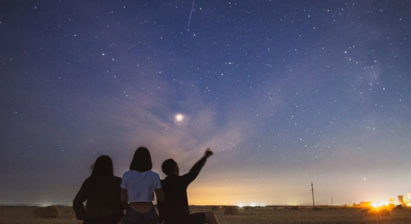 De mi ez az alakzat az égen? – Érdemes lesz az eget kémlelni április 22-én