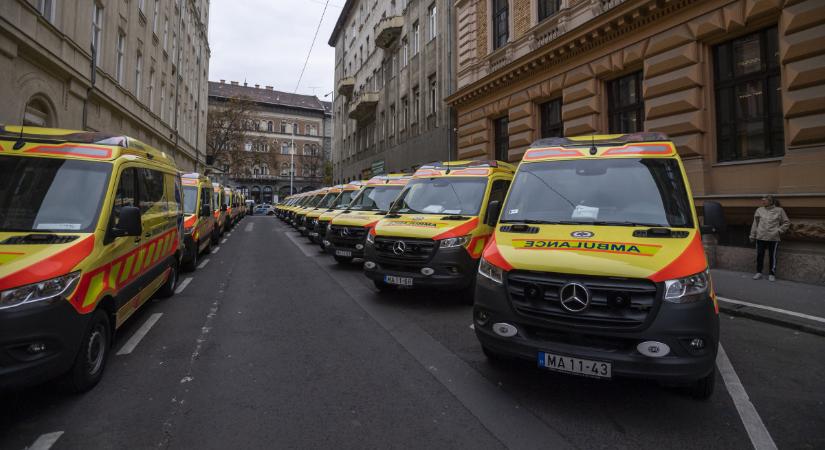 Szavazóhelyekre 29 riasztást kaptak a mentők