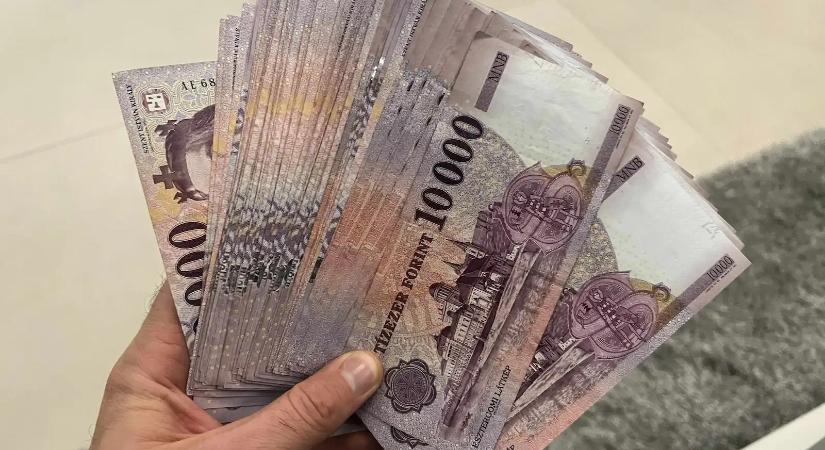 3 csillagjegyre rászakad most a bank! Hamarosan egy régi ismerős 10 millió forintot adhat nekik
