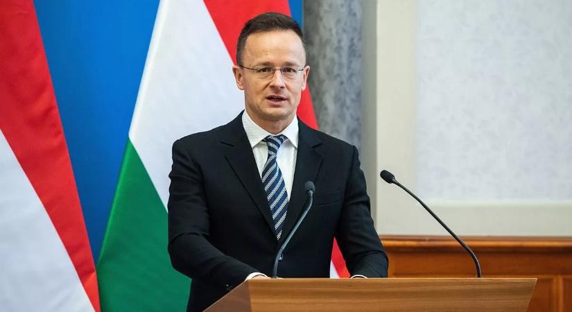 Leállt a pletykagépezet, beindult az iratmegsemmisítő: Élő adásban buktatták le a külügyben daráló Szijjártót