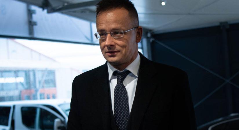 Előkerült Szijjártó, információk szerint bizonyítékokat próbál meg eltüntetni
