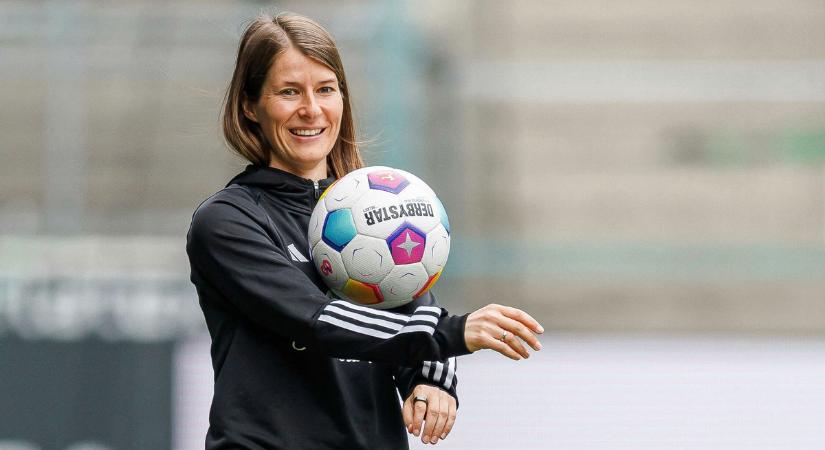 Bemutatjuk a tökös edzőnőt, ő ír sporttörténelmet Schäferék csapatával