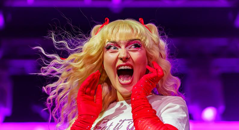 Naomi Jon koncertfotók 2026.04.09. Budapest, Akvárium Klub