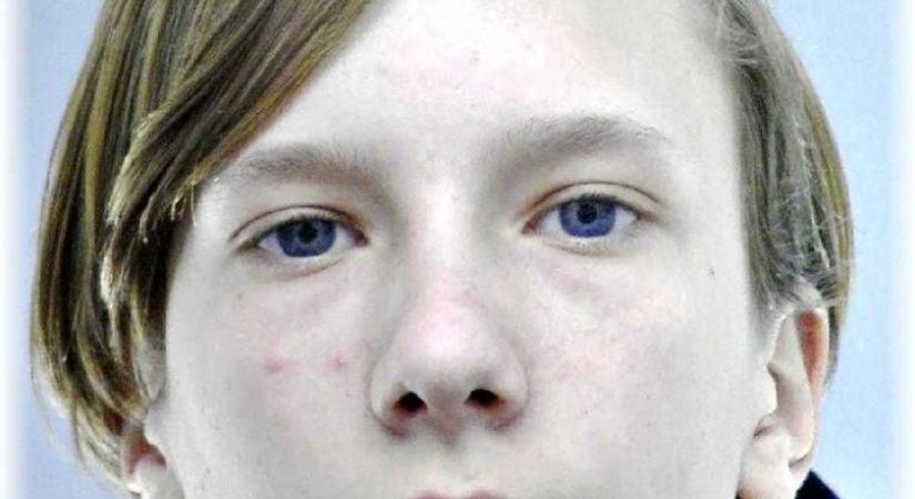 Szőke, kék szemű fiút keresnek a rendőrök