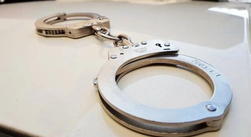 5 millió egy zacskóban - unokázós csalók kezén kattant a billincs Kecskeméten