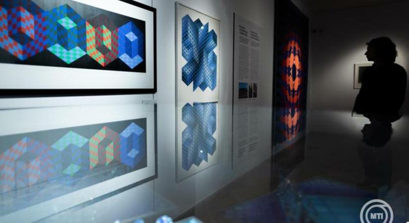 Megnyitották a közelmúltban megújított Vasarely-múzeumot Pécsen