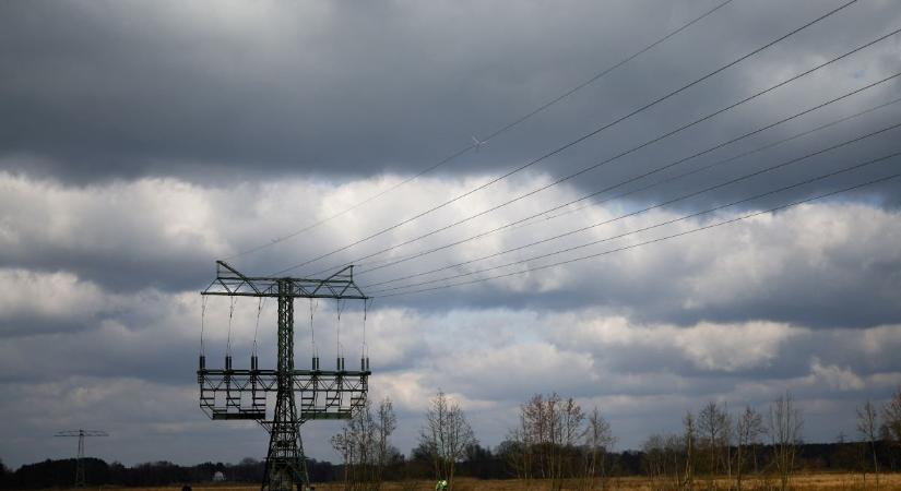 Megnyomja a ceruzát az E.ON