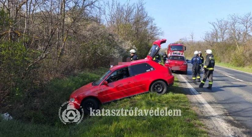 Riasztások sora: baleset a Balaton parton, bevetésen a tűzoltók