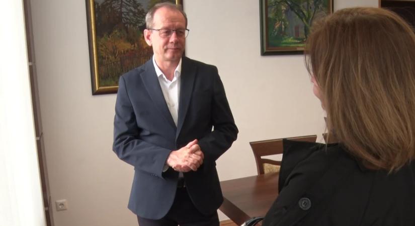 Győzelmi gratulációk a képviselőnek