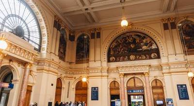 Cölöpökön áll és Lotz Károly freskói díszítik – 5 érdekesség a Keleti pályaudvarról